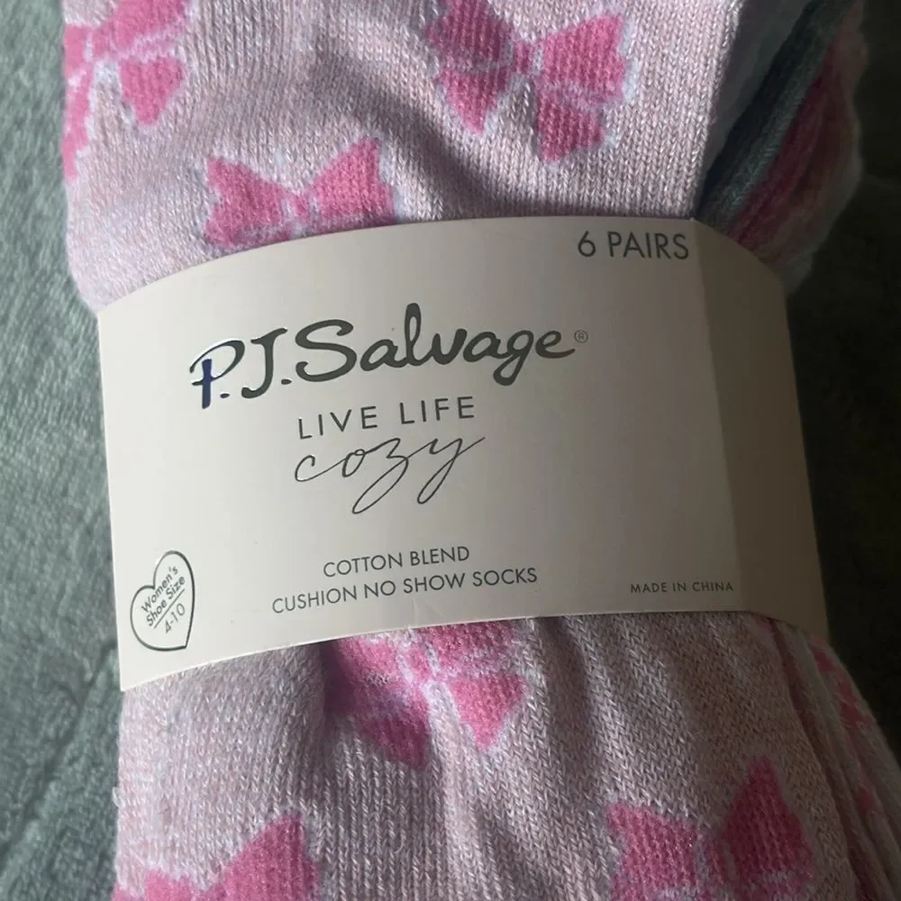 P.J. Salvage 🎀 6 Pairs of No Show Socks!